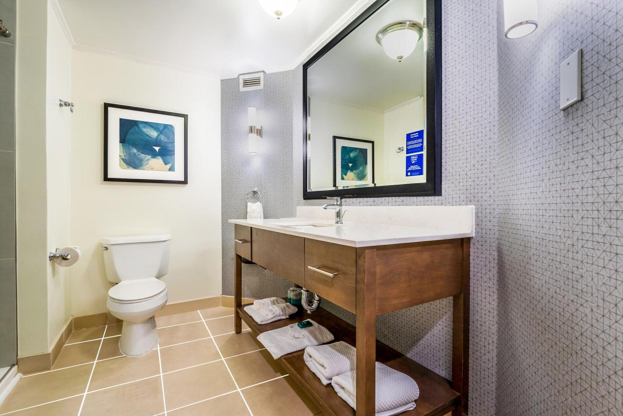 Doubletree By Hilton South Tyvola Hotel